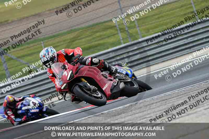 cadwell no limits trackday;cadwell park;cadwell park photographs;cadwell trackday photographs;enduro digital images;event digital images;eventdigitalimages;navarra;no limits trackdays;peter wileman photography;racing digital images;trackday digital images;trackday photos